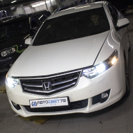 Honda Accord - Установка новых биксеноновых линз Hella через переходную рамку