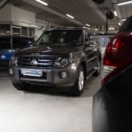Mitsubishi Pajero 4