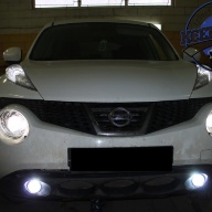 Nissan Juke установка билинз в фары, установка дхо в поворотник